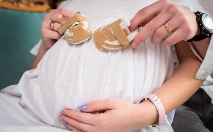 Нұр-Сұлтанда 8 наурызға орай көпбалалы аналарға жеті мың теңгеден берілді