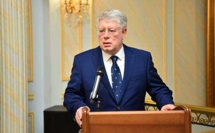 "Жаман үйді, қонағы билейді": Қоғам белсендісі Қазақстандағы Ресей елшісін ауыстыруды талап етті