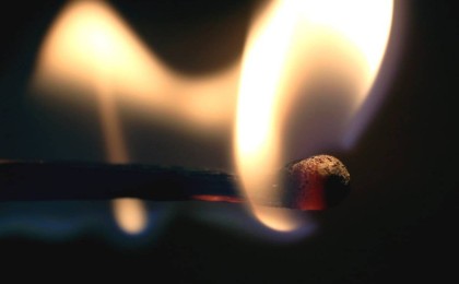 БҚО тұрғыны мәслихат ғимаратында өзін өртеп жіберді