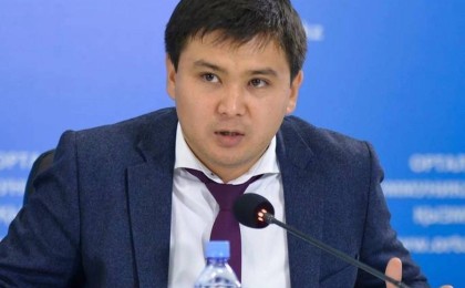 "Мүмкін бірден емес, бірақ әкімдер ауысады": Қазақстандық саясаттанушы су тасқынына байланысты шенеуніктерге шара қолданылатынын болжады