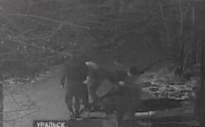 "Көзін ағызып, қолын жұлып алған": Оралда сотталған күзетшілердің біріне рақымшылық жасалды