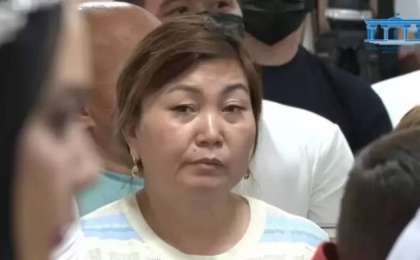 Равиль Сәкиевтің анасы сот залында балағат сөз айтқаны үшін жауапқа тартылды