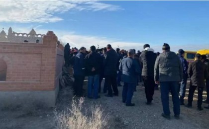 Түркістанда марқұм әйел мен төрт баласы жер қойнына тапсырылды