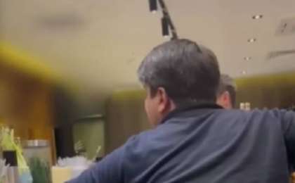 "Барменді балағаттаған": Желіде Қуандық Бишімбаев түсірілген видео қызу талқыға түсуде (видео)