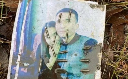 "Арамызға түскен адамдар көп болды": Ине шаншылған суреттегі жігіт үндеу жасады