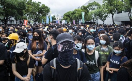 Қытайда наразы халық көшеге шықты