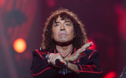 “Сен мені ұмытпа” - Леонтьев көрермендермен қоштасты