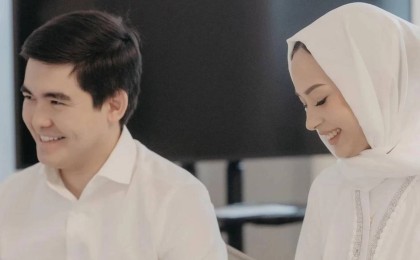 "Ислам дінін қабылдады": Айжан Байзақованың інісі үйленді