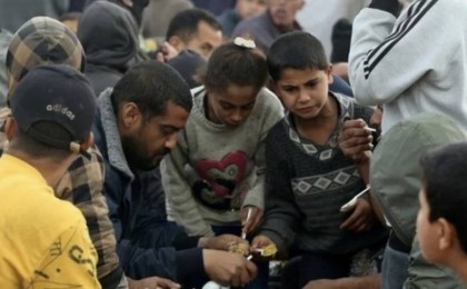 "Көңіліміз құлазып жүр". Газа секторында мұсылмандар ауыз бекітті