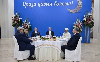 Тоқаев Ұлттық құрылтай қатысушыларына ауызашар берді