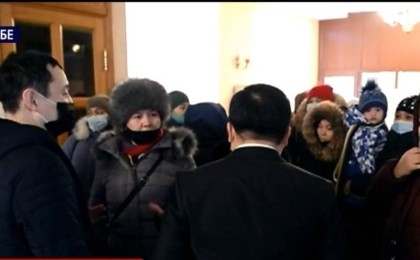 "Баспана беріп, жәрдемақыны көтерсін": Ақтөбе облысында көп балалы аналар шу шығарды