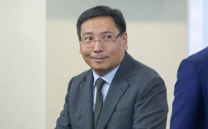 "Ар жақтағы сұрақтарды менің қорама әкелмеңіздер": Досаев қала тұрғынына "біртүрлі" жауап берді