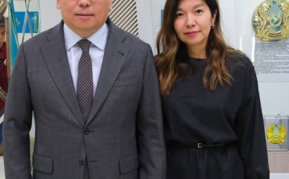 Алматы әкімі жұбайымен бірге сайлауда дауыс берді