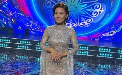 Әнімен желіні жарған құрылысшы қыз жұлдыздармен бірге үлкен сахнаға шықты