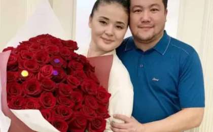 Қабатовтың әйелі әншілікке бет бұрып, алғашқы гастрольдік сапарына шықты