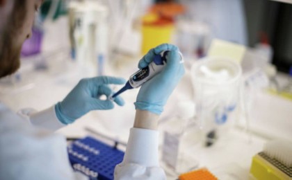 COVID-19 инфекциясына қарсы вакцина тегін болады – әлемдік көшбасшылардың шешімі