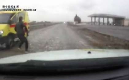 Толғағы келген әйелді жеткізбек болған: Жетісу облысында жедел жәрдем көлігі өртенді