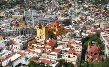 Мексикада коронавирустен күніне мыңнан аса адам көз жұмуда