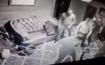 Жаңа жыл қарсаңында Өскемендегі мейрамханада төбелескен бір топ шенеуніктің видеосы жарияланды