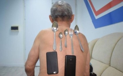 Атыраудағы магнит адам ерекше қасиеті туралы айтып берді