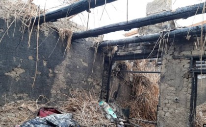 Бесіктегі сәби жанып кеткен. Қызылордада үй өртеніп, әйел 4 қызымен далаға шығып үлгерді