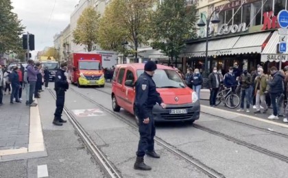 Францияға террористік шабуыл: Белгісіз адам шіркеуге пышақпен шабуыл жасады