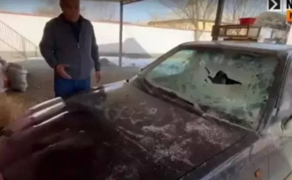 "Полицейлер қысым көрсетіп жатыр": Шиеліде қаскөйлерден жәбір көрген қария Тұрғамбаевтан көмек сұрап отыр