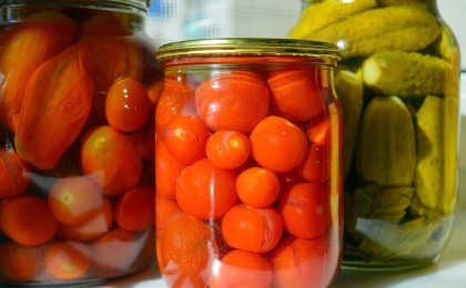 26 жастағы келіншек консервіленген қызанақтан уланып көз жұмды