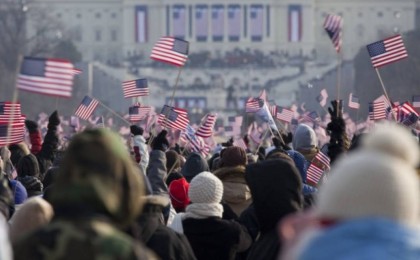 "АҚШ-тың көмегін Украинадағы жемқорлар пайдаланып жатқан шығар" - америкалықтар ашулы