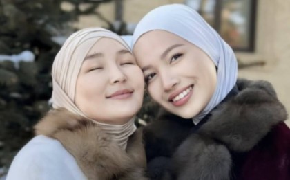 “Өгей ана туған анаңның орнын баса алмайды” - Абай Бегейдің қызы екінші анасымен қалай танысқанын айтты