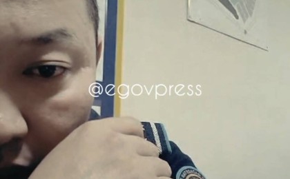 Жұмыс уақытында TikTok-та отырған учаскелік полиция сынға қалды (видео)