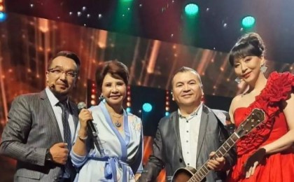 65 жасқа толған Роза Рымбаеваны шоу-бизнес өкілдері мерейтойымен құттықтады (фото, видео)