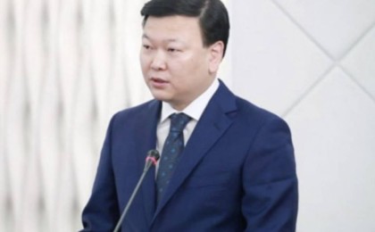 Экс-министр Цой көпшіліктің алдында жылт етті