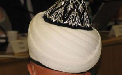 Қазақша құран оқыған имам жұрттан таяқ жеді