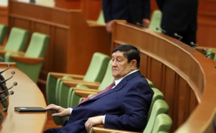 Шавкат Мирзияев ең қауіпті шенеунікті қызметтен босатты
