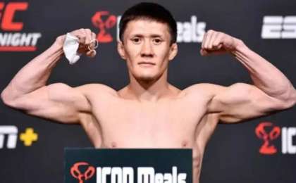 Алматыда өтетін жекпе-жек кешінде Жалғас Жұмағұлов америкалық спортшымен айқасады