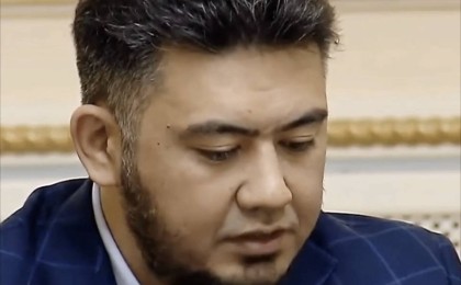 Сессияда боқтық сөз айтқан депутат кешірім сұраудан бас тартты (видео)