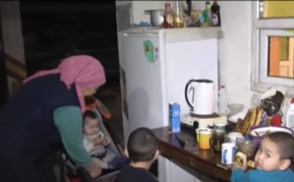 Алматыда зейнеткер төрт немересімен жерасты тұрағын паналауға мәжбүр - Қазақстан жаңалықтары