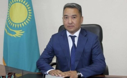 "Жемпір киіп жүре аласыз". Қарағандының әкімі тоңған тұрғындарға кеңес берді