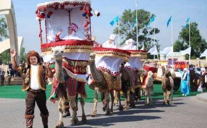 Сапарбаевтың орынбасары Түркістанға «түйемен» шықты (ФОТО)