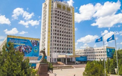 Педофильден соң. ҚазҰУ тізіміне алынған қыздың анасы шағымданды