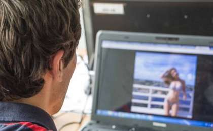 "Балалар порнографиясын жазған": Қарағандыда туған қыздарын жыныстық құлдыққа сатқан аналар ұсталды