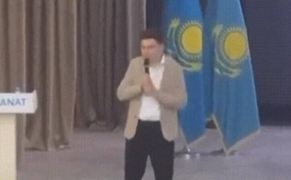 "Range Rover-мен барамыз": депутаттарға қарапайым болуды үйреткен тренинг шу туғызды