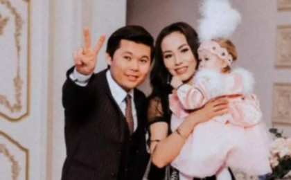 Ернар Айдардың қызының тұсауын Мейрамбек жұбайымен бірге кесті (ВИДЕО)