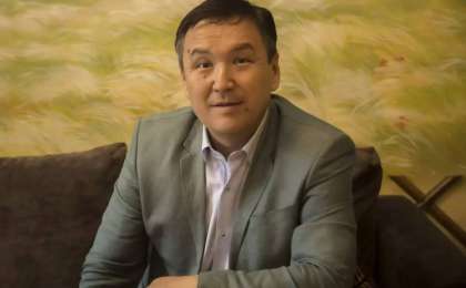 Әнші Рамазан Стамғазиев Алматыда "таксист" болып жүр