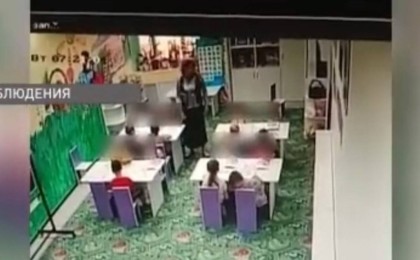 "Тәпішкемен ұрып, қараңғыға қамап тастаған": Орал полициясы балабақшадағы балаларды ұру ісін тергеуді бастады