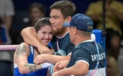 Боксшы Назым Қызайбай әлемнің үш дүркін чемпионы атанды