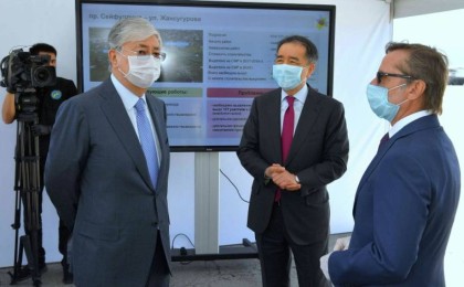 Тоқаев Алматы әуежайының жаңа басшылығымен кездесті