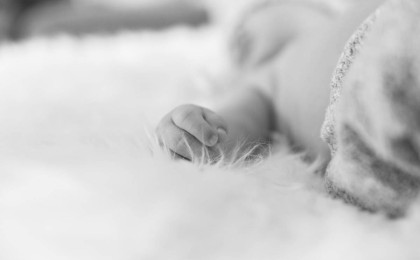 Балқашта дәрігерлер дүйсенбі күттіріп, 2 жасар бала қайтыс болды