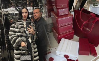 «Хан Шатырдың» бас директоры сүйіктісіне 16 млн теңгенің білезігін сыйлады (ВИДЕО)